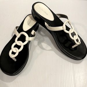 Calvin Klein Yircle Slip-On Hollow Wedge Sandal white Size 8.5